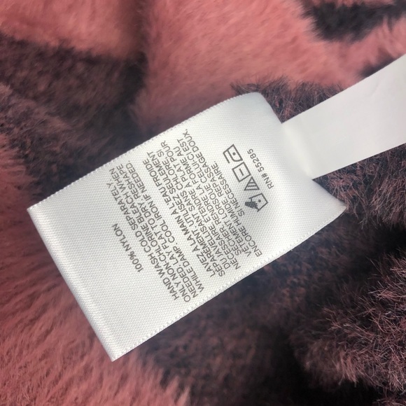 NWT EXPRESS Fuzzy Knit Zebra Stripe Puff Long Sleeve Cropped Pullover Sweater XS - Picture 7 of 7